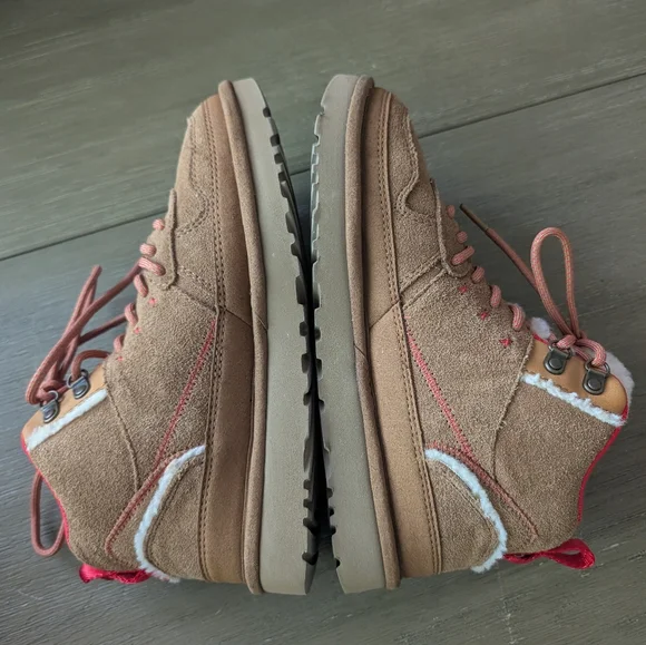 UGG Highland Hi Heritage Sneakers New! Size 8 - Picture 5 of 13